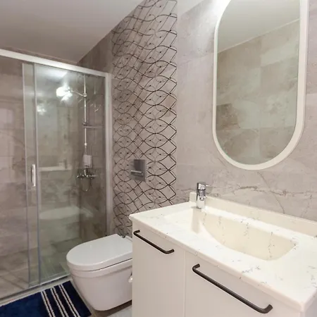 Azra By Holidaykeys شقة