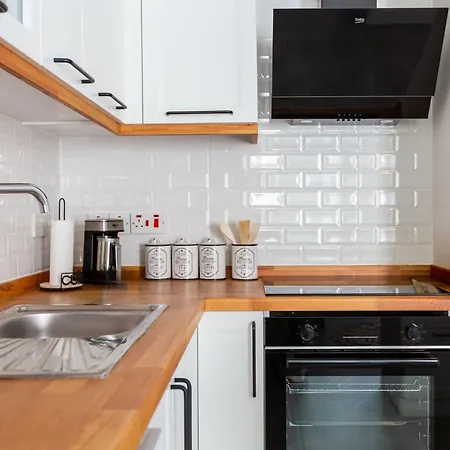 Azra By Holidaykeys 公寓 Kharcha